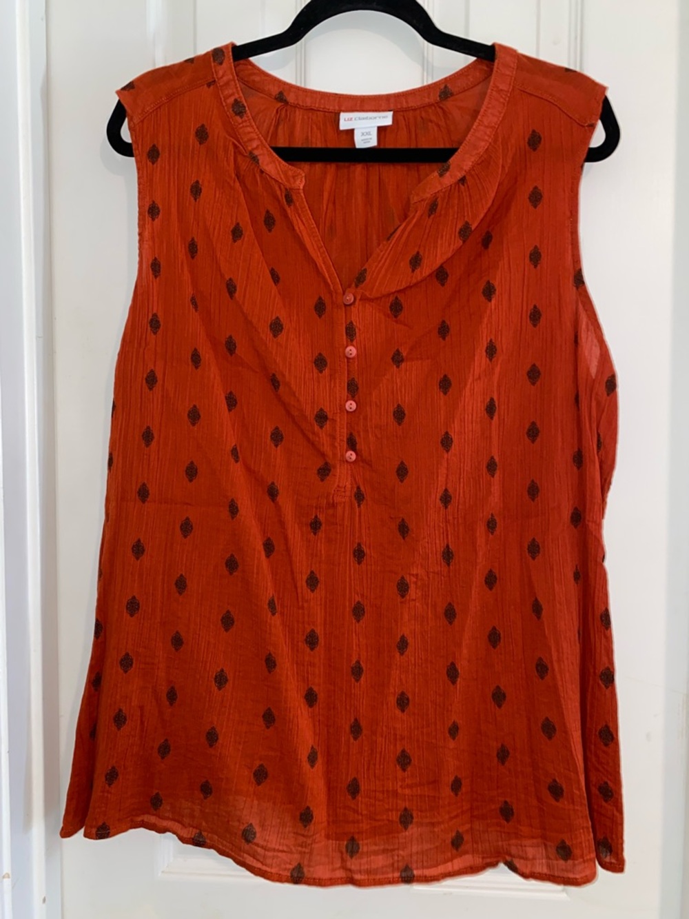 Liz Claiborne Rust Sleeveless Button-Front Camisole with Black Print